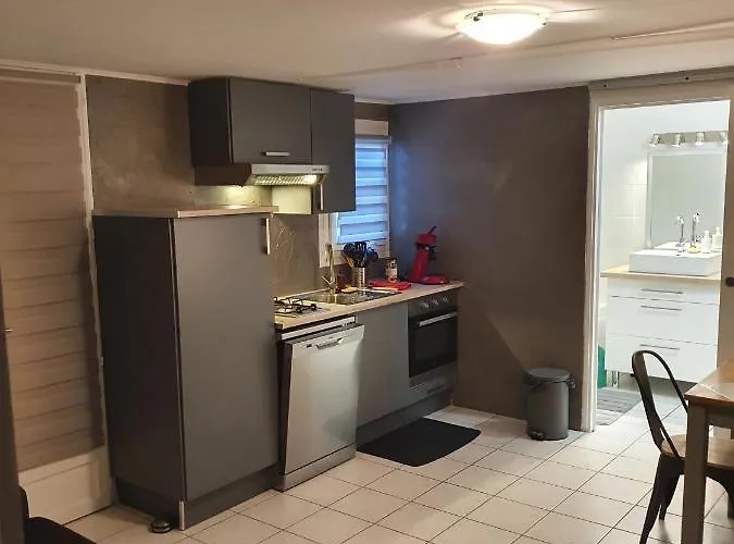 Apartmán T2 Jusqu'a 4 Personnes En Rez-de-jardin De Maison, Avec Piscine, Draps Et Serviettes De Toilette Fournis Argelès-sur-Mer