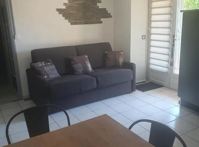 Apartment T2 Jusqu'a 4 Personnes En Rez-de-jardin De Maison, Avec Piscine, Draps Et Serviettes De Toilette Fournis Argelès-sur-Mer